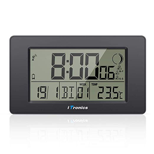 iTronics Digitale Funkwanduhr Tischuhr mit Temperaturanzeige & Countdown-Timer Schwarz Wecker und Kalender Thermometer Inklusive Batterie